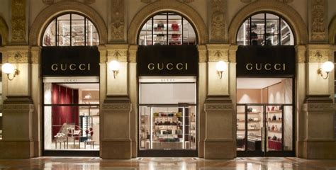 negozi gucci nel mondo arredamenti marmo immagini|negozio gucci.